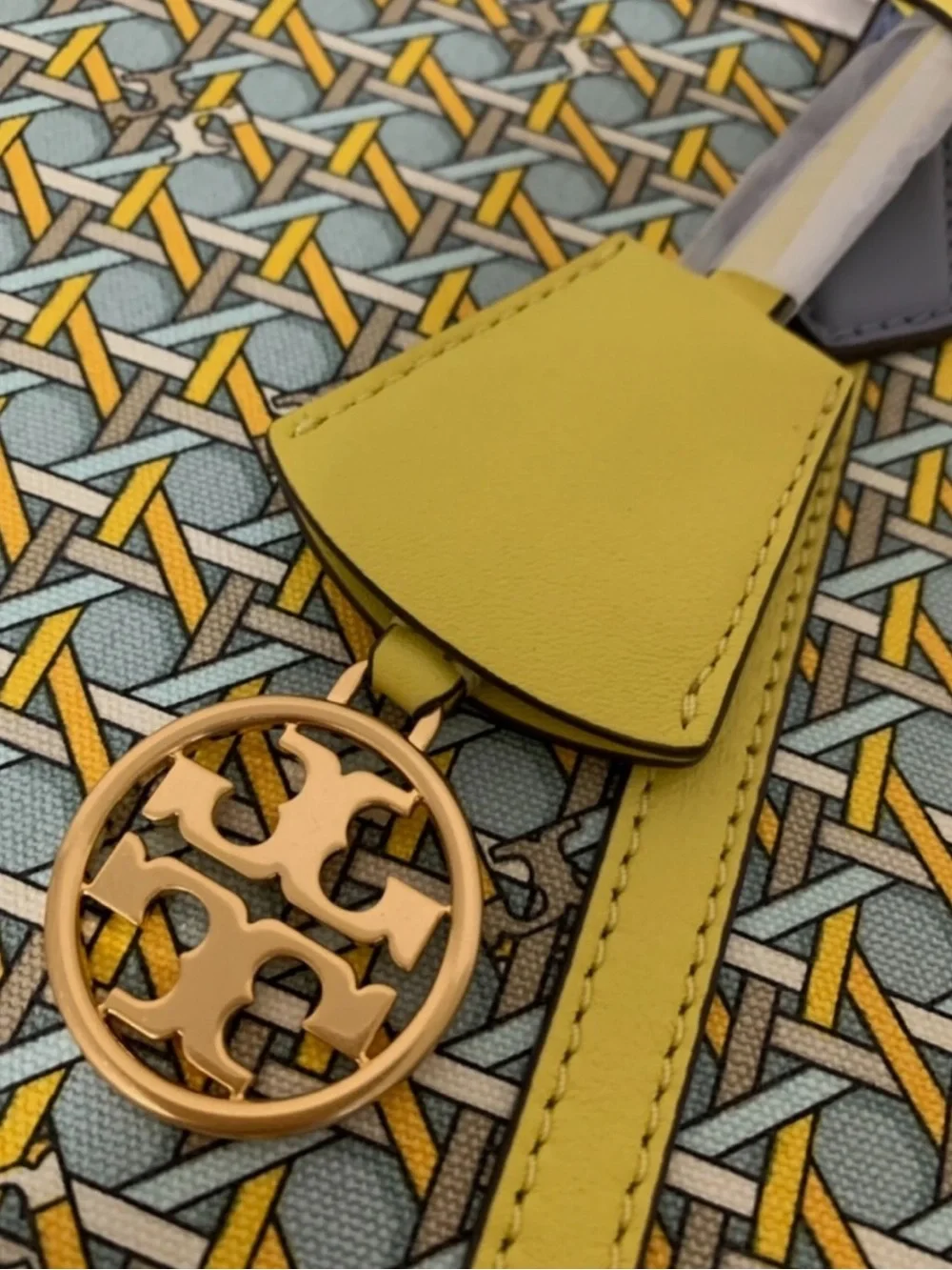 New with Tags Tory Burch Perry Triple Compartment Tote Bag in Basketweave Print - Picture 6 of 16